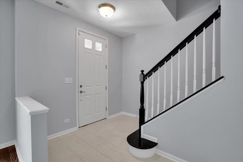 Tiny photo for 222 W Hyde Street, Arlington Heights, IL 60005 (MLS # 12621022)