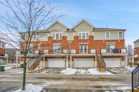 Tiny photo for 222 W Hyde Street, Arlington Heights, IL 60005 (MLS # 12621022)