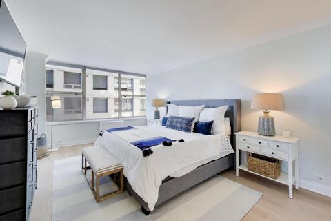 Tiny photo for 1000 N Lake Shore Drive #2009, Chicago, IL 60611 (MLS # 12604072)