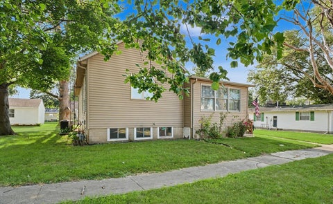 Tiny photo for 510 N William Street N, Farmer City, IL 61842 (MLS # 12712068)