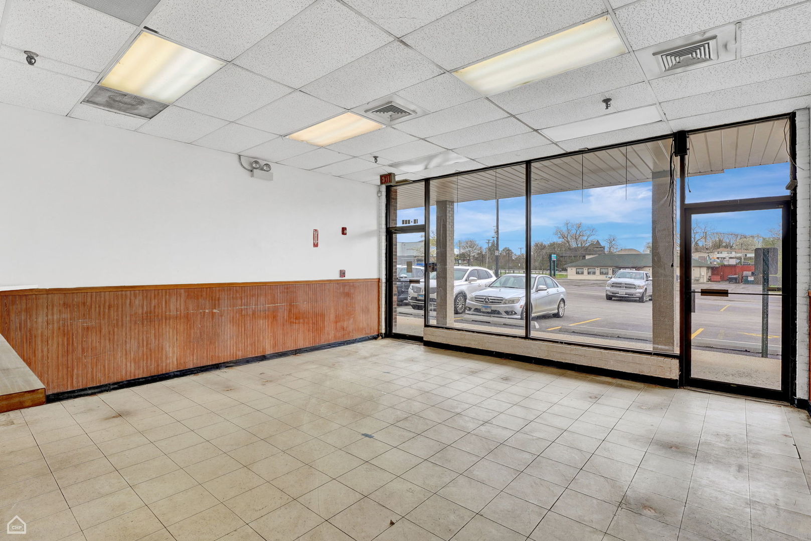 10S634 S Kingery Highway
