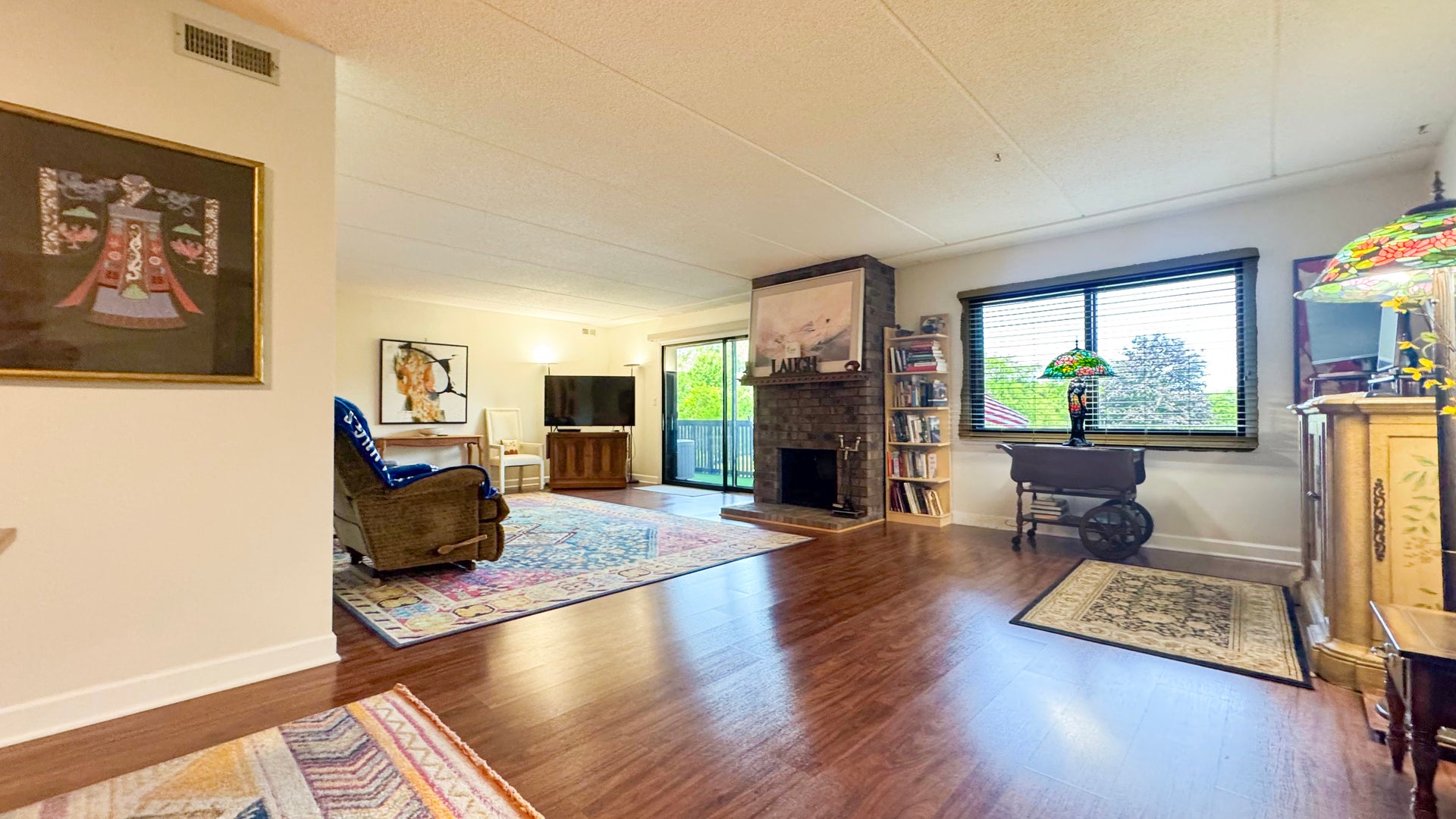 917 Vose Drive 102