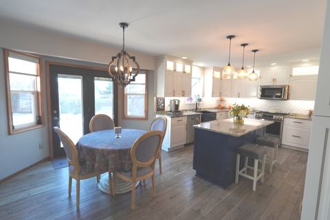 Tiny photo for 430 Brookhaven Circle, Sugar Grove, IL 60554 (MLS # 12524921)