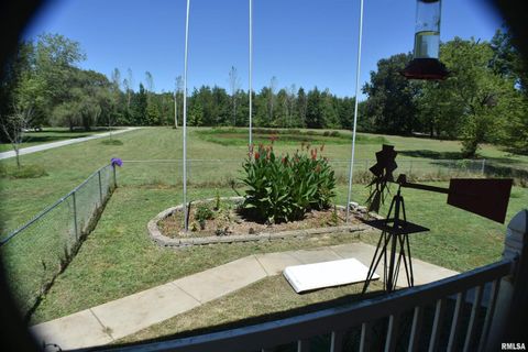 Tiny photo for 2210 E Cleveland St Street, West Frankfort, IL 62896 (MLS # EB455243)