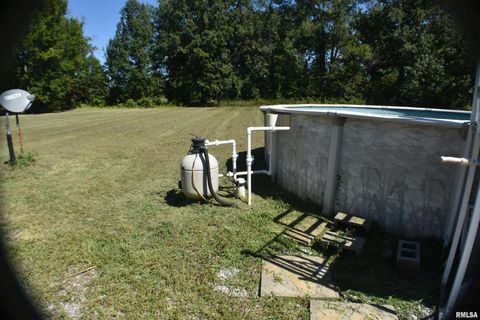 Tiny photo for 2210 E Cleveland St Street, West Frankfort, IL 62896 (MLS # EB455243)