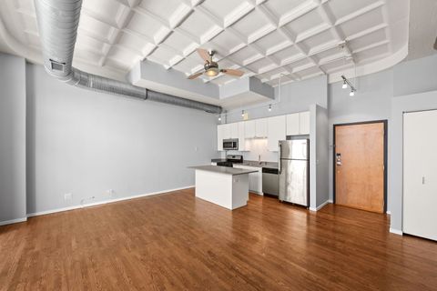 Tiny photo for 1307 S Wabash Avenue #606, Chicago, IL 60605 (MLS # 12631245)