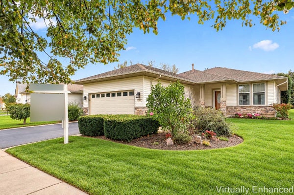 12901 APPLEWOOD DR, HUNTLEY, IL 60142 - Image 978af3cd9f7f4cc65419f1ea0b1a02b2/2837593629