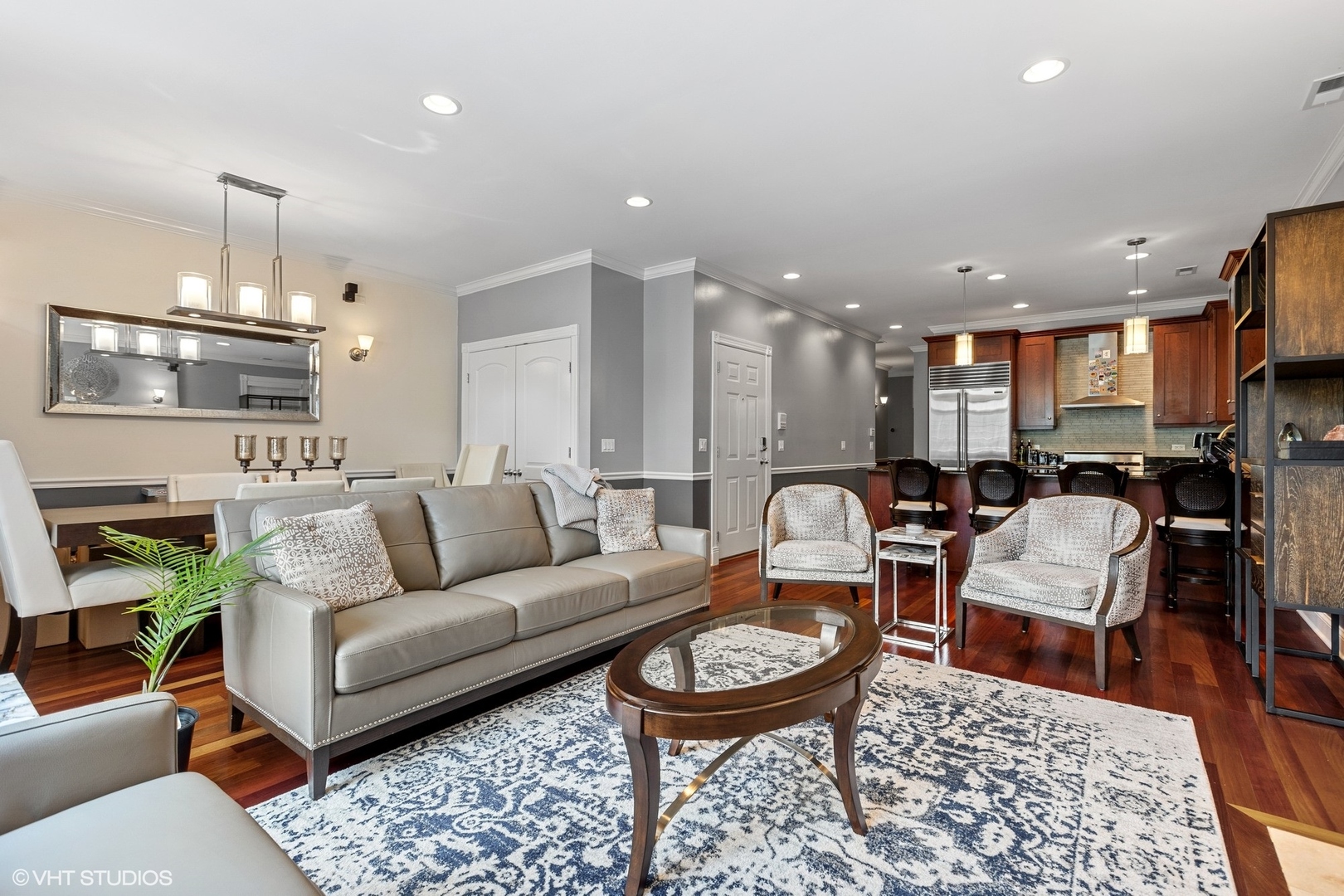 842 W GRACE Street 2