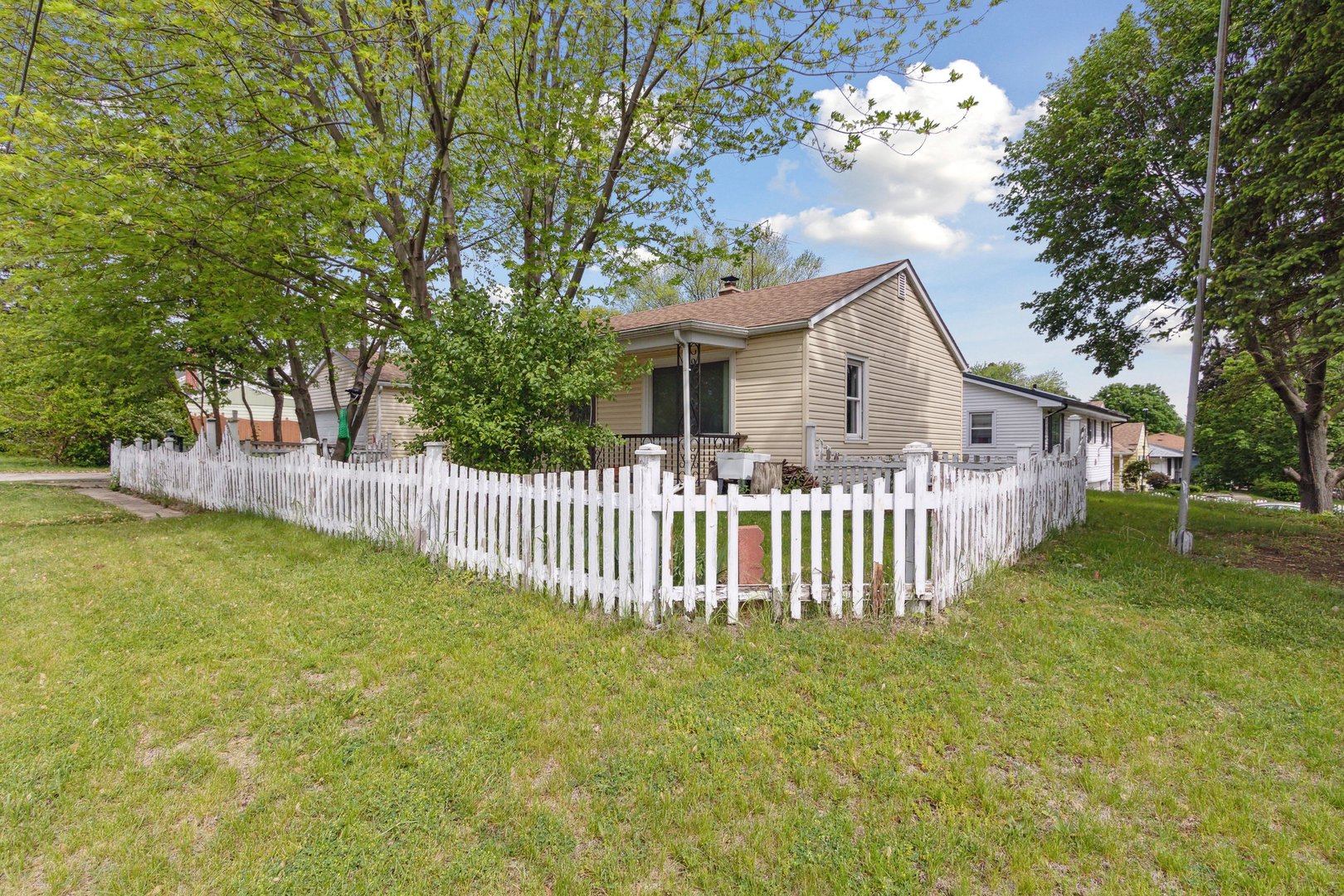 4108 Tonawanda Avenue