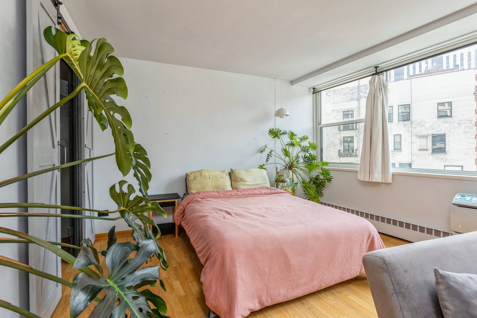 1150 N Lake Shore Drive 9J