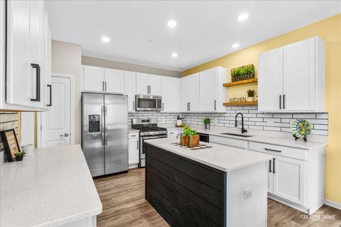 Tiny photo for 1122 Goldfinch Avenue, Yorkville, IL 60560 (MLS # 12616935)