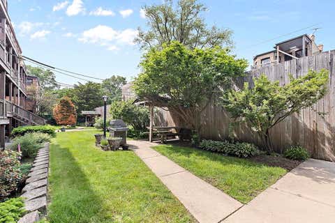 Tiny photo for 1044 W Byron Street #2E, Chicago, IL 60613 (MLS # 12700471)