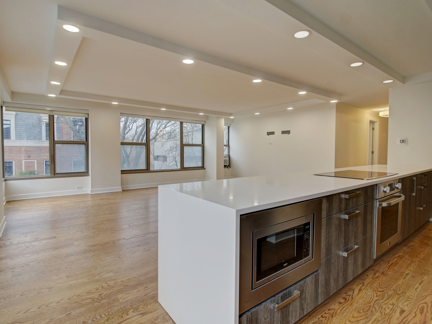 2970 N Lake Shore Drive 4D-4E