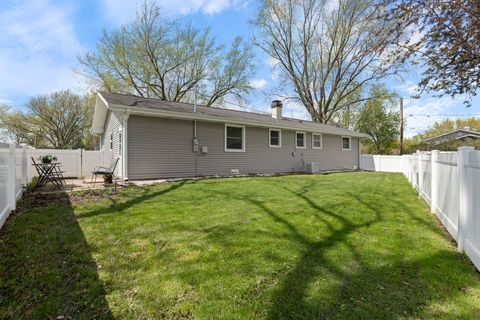 Tiny photo for 575 Aztec Drive, Carol Stream, IL 60188 (MLS # 12598820)