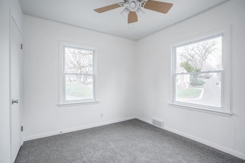 Tiny photo for 730 25th Street, Bettendorf, IA 52722 (MLS # 100000162)