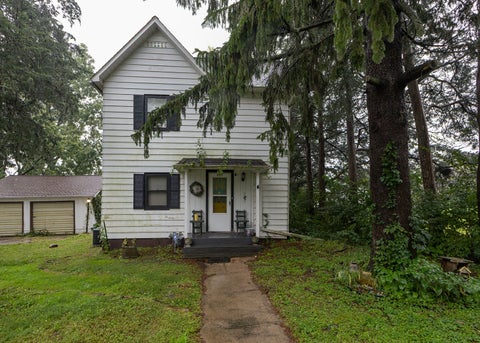 Photo of 1355 23rd Avenue, Clinton, IA 52732 (MLS # 12775391)
