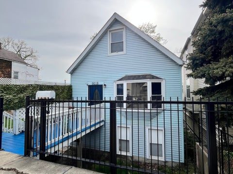 Photo of 9018 S Brandon Avenue, Chicago, IL 60617 (MLS # 12631192)
