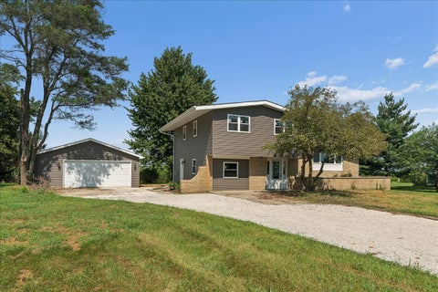 Tiny photo for 1188 E 3300 N Road, Chebanse, IL 60922 (MLS # 12759075)