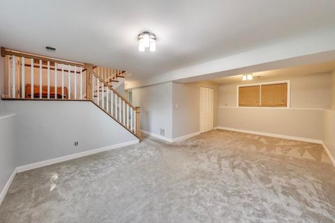 Tiny photo for 613 Autumn Drive, Roselle, IL 60172 (MLS # 12488413)