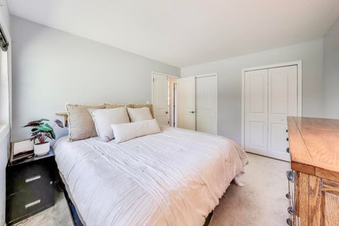 Tiny photo for 613 Autumn Drive, Roselle, IL 60172 (MLS # 12488413)