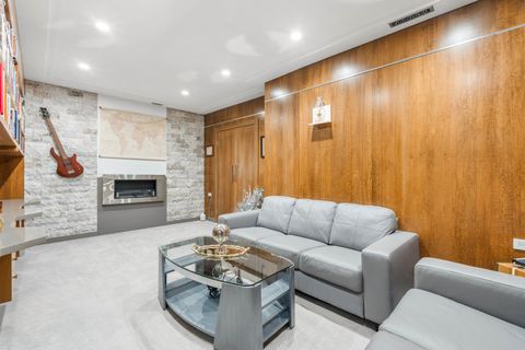 Tiny photo for 1337 Hiawatha Court, Highland Park, IL 60035 (MLS # 12606005)