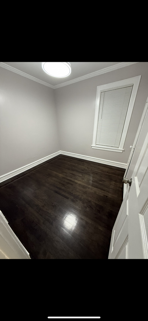 4514 N Springfield Avenue