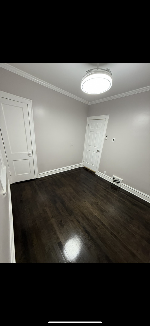 4514 N Springfield Avenue