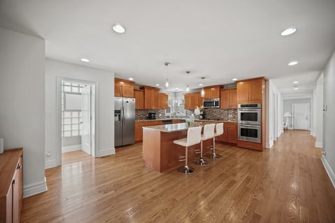 Tiny photo for 9157 S Avers Avenue, Evergreen Park, IL 60805 (MLS # 12770718)