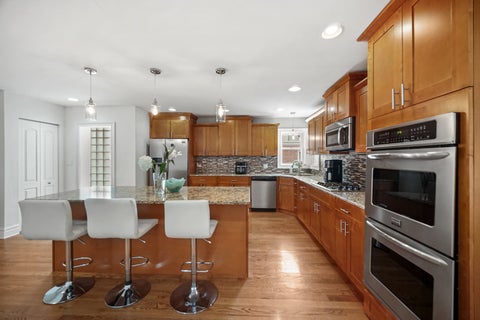 Tiny photo for 9157 S Avers Avenue, Evergreen Park, IL 60805 (MLS # 12770718)