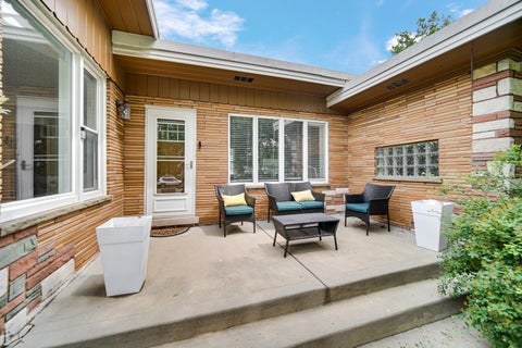 Tiny photo for 9157 S Avers Avenue, Evergreen Park, IL 60805 (MLS # 12770718)