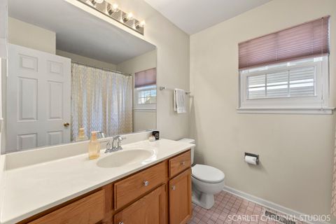 Tiny photo for 23 Westmoor Court, Aurora, IL 60502 (MLS # 12542460)