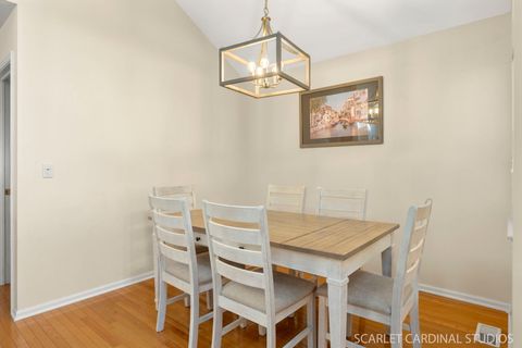 Tiny photo for 23 Westmoor Court, Aurora, IL 60502 (MLS # 12542460)