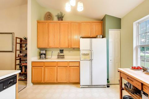 Tiny photo for 6648 Weather Hill Drive, Willowbrook, IL 60527 (MLS # 12496085)