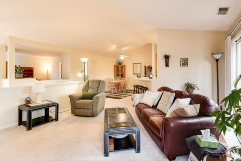 Tiny photo for 6648 Weather Hill Drive, Willowbrook, IL 60527 (MLS # 12496085)