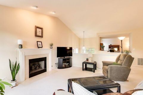 Tiny photo for 6648 Weather Hill Drive, Willowbrook, IL 60527 (MLS # 12496085)