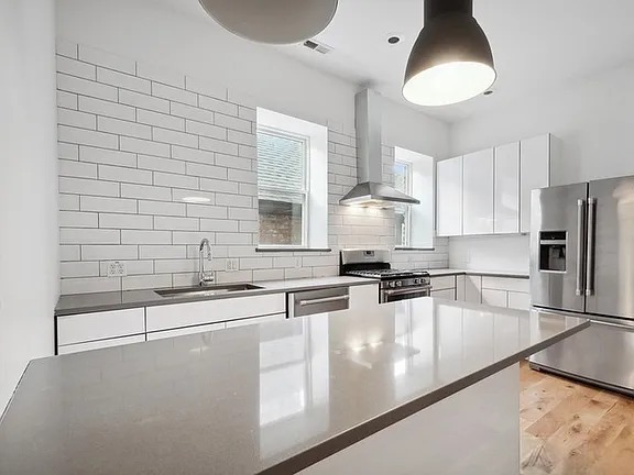 446 N Aberdeen Street 2