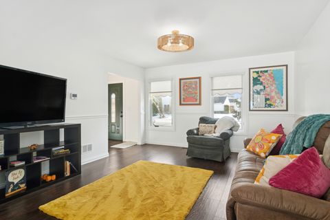 Tiny photo for 1318 Gail Drive, Buffalo Grove, IL 60089 (MLS # 12566144)