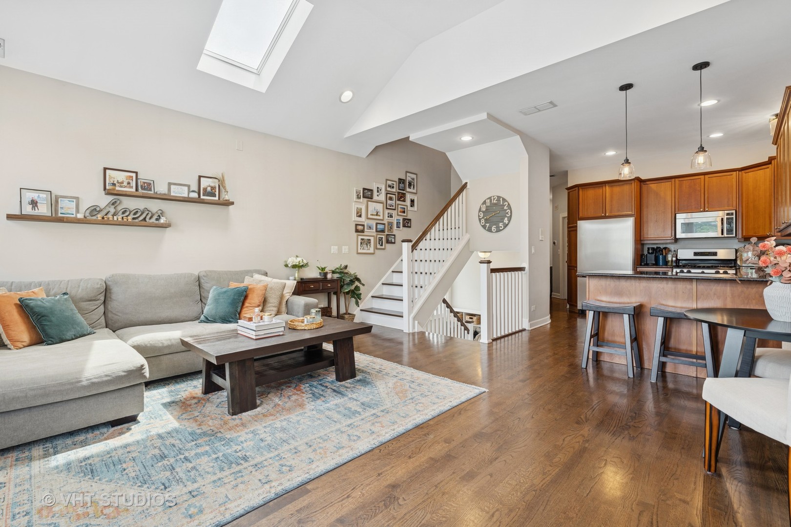 821 W Wrightwood Avenue 3