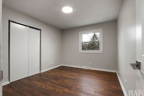 Tiny photo for 38132 N Manor Avenue, Beach Park, IL 60087 (MLS # 12589509)