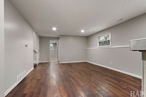 Tiny photo for 38132 N Manor Avenue, Beach Park, IL 60087 (MLS # 12589509)