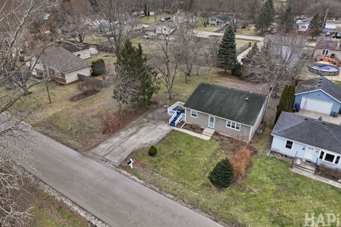 Tiny photo for 38132 N Manor Avenue, Beach Park, IL 60087 (MLS # 12589509)