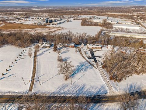 Tiny photo for 8210 Ridgewood Road, RockIsland, IL 61201 (MLS # 100000029)