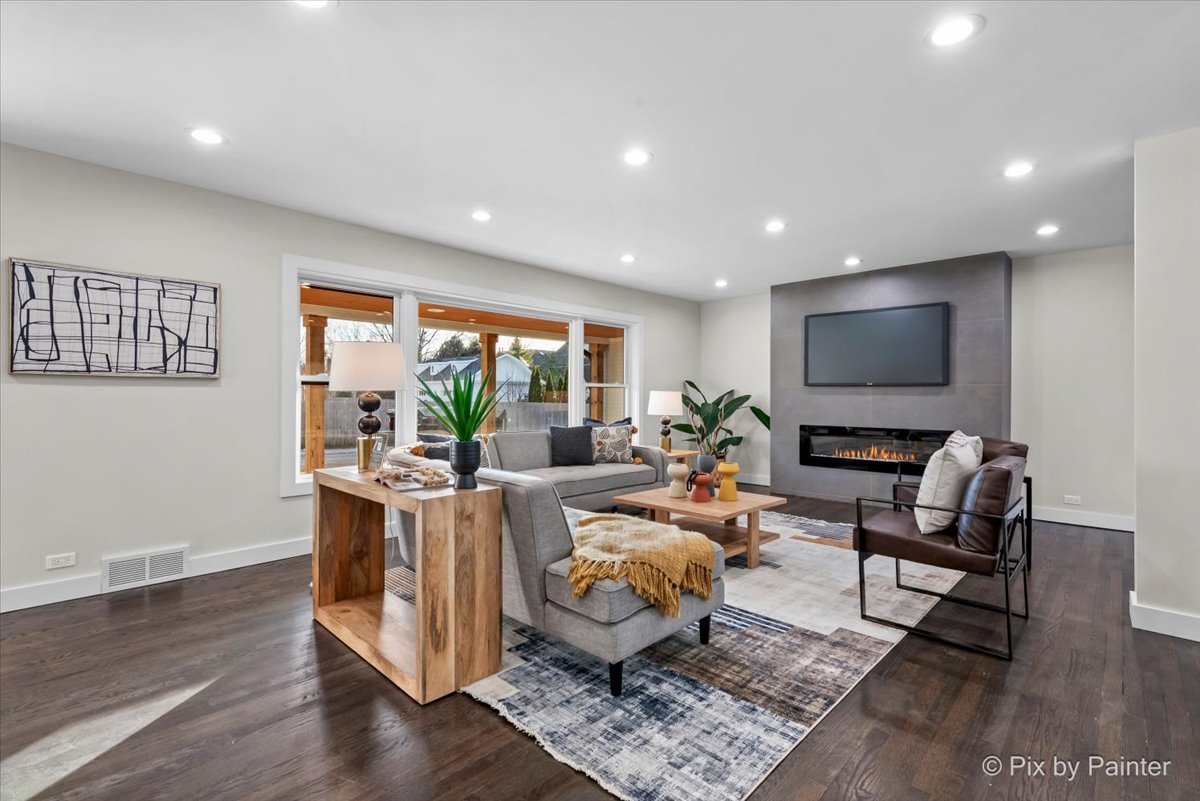 4940 Wolf Road