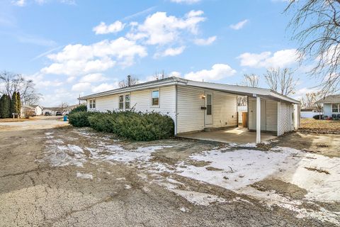 Tiny photo for 1227 Peacock Lane, Bradley, IL 60915 (MLS # 12555363)