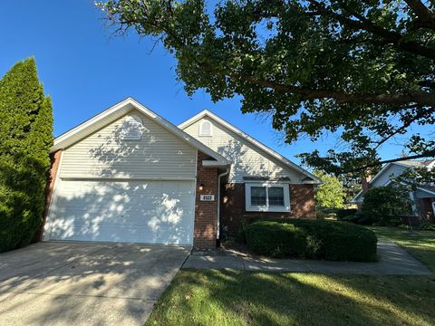 Tiny photo for 8533 Sandalwood Drive, Darien, IL 60561 (MLS # 12512376)