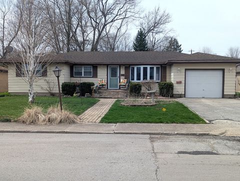 Photo of 209 Hickory Lane, Momence, IL 60954 (MLS # 12613932)