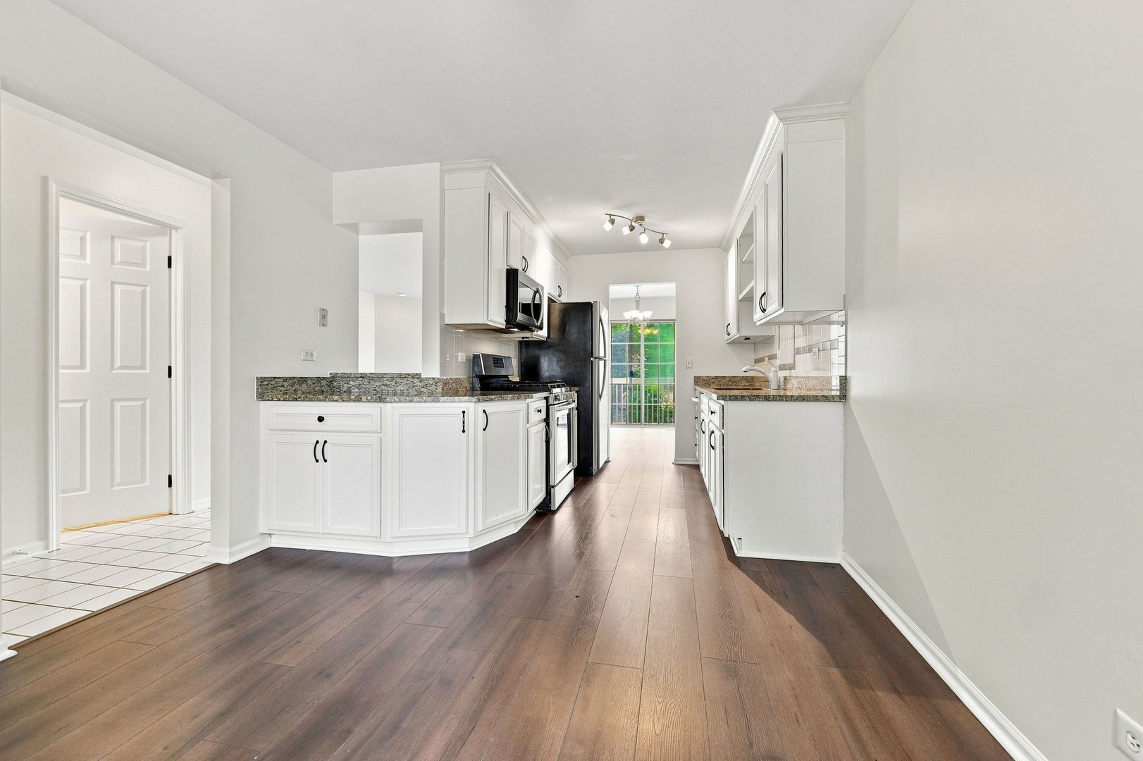 1509 N Saint Marks Place