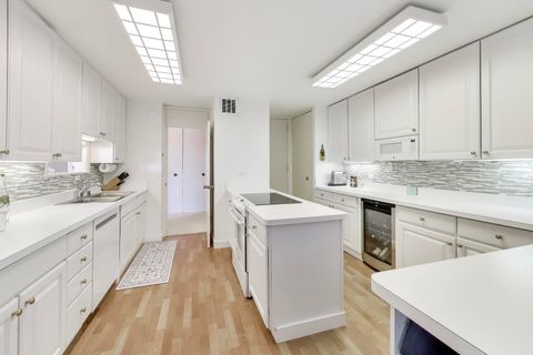 Tiny photo for 1630 N Sheridan Road #7K, Wilmette, IL 60091 (MLS # 12588255)