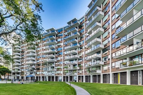 Tiny photo for 1630 N Sheridan Road #7K, Wilmette, IL 60091 (MLS # 12588255)