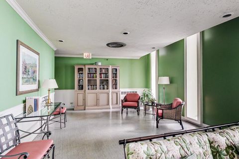 Tiny photo for 1630 N Sheridan Road #7K, Wilmette, IL 60091 (MLS # 12588255)